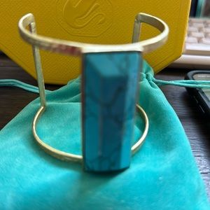 Beautiful Gold bracelet Brand new.